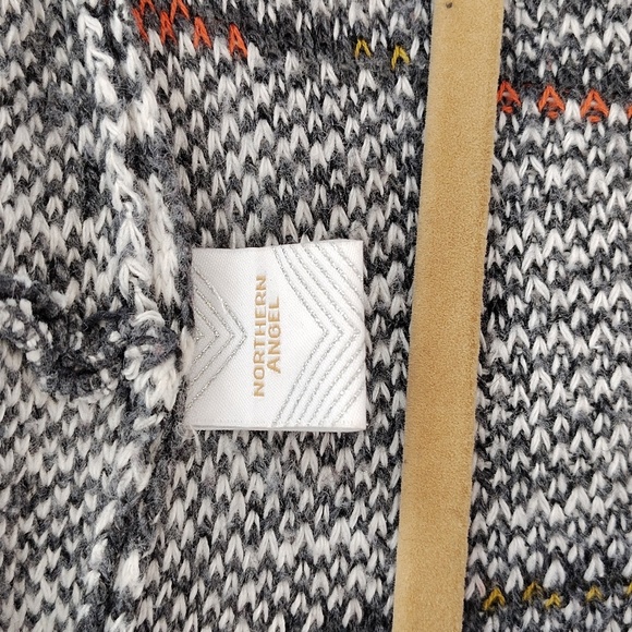 Northern Angel Charcoal Gray Native Aztec Western Boho Hooded Cardigan Sz Small - Picture 4 of 7